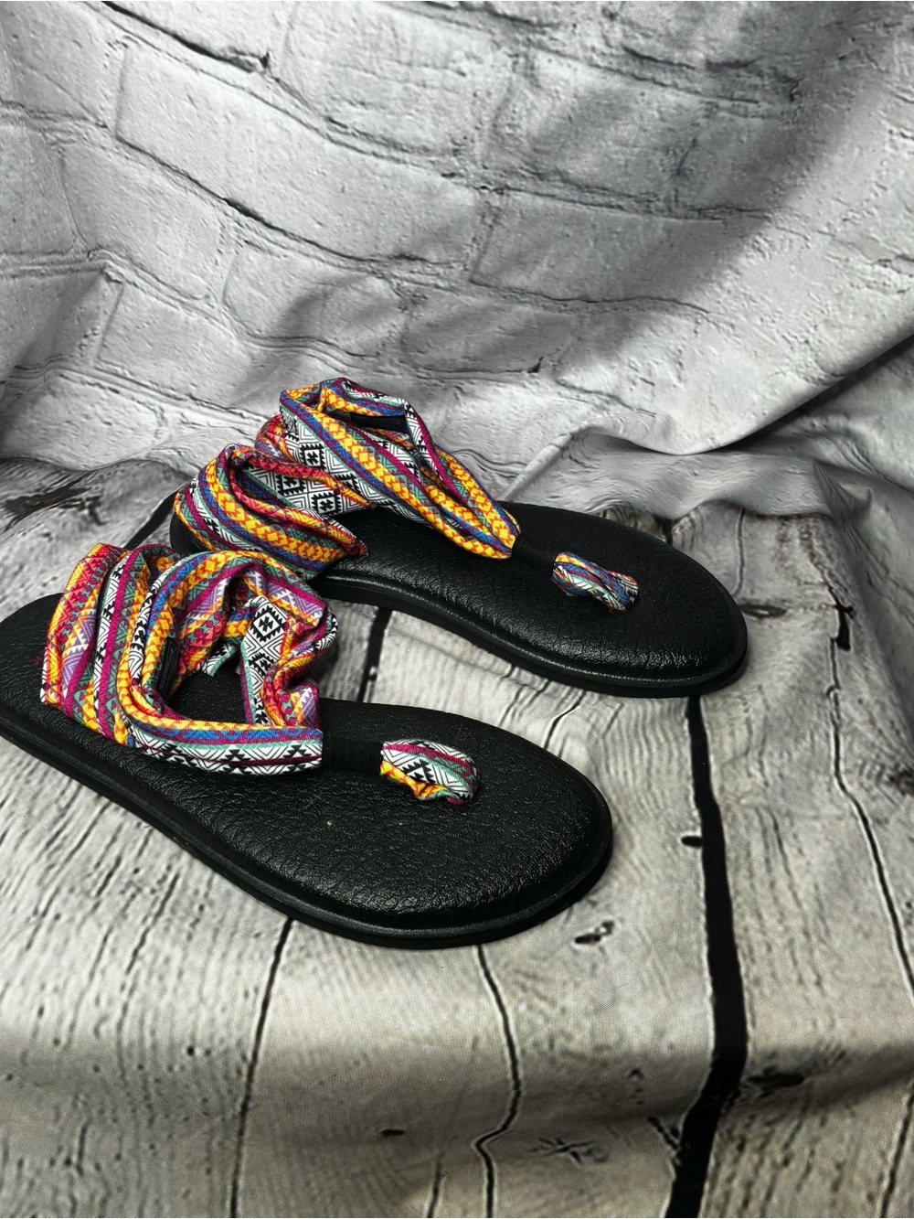 Sanuk Yoga Sling Boho Chic Aztec Tribal Fabric Festival Casual Thong Sandals 6